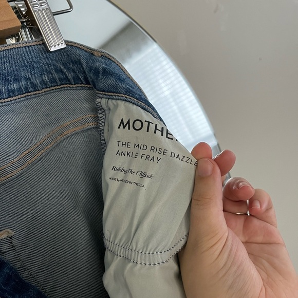 MOTHER Mid Rise Dazzle Ankle Fray in Riding the Cliffside Blue Jeans - Picture 9 of 12